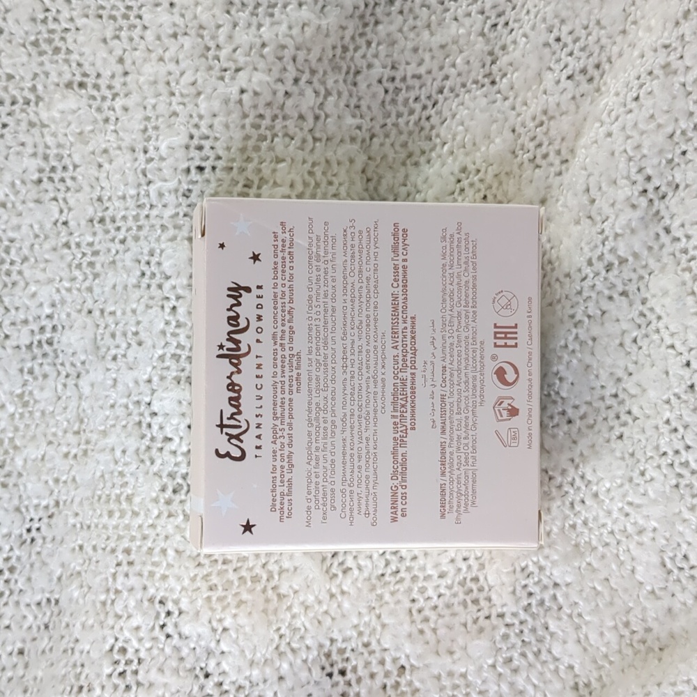 Ciaté Extraordinary Powder in Translucent, 15g/0.52oz - Picture 6 of 11